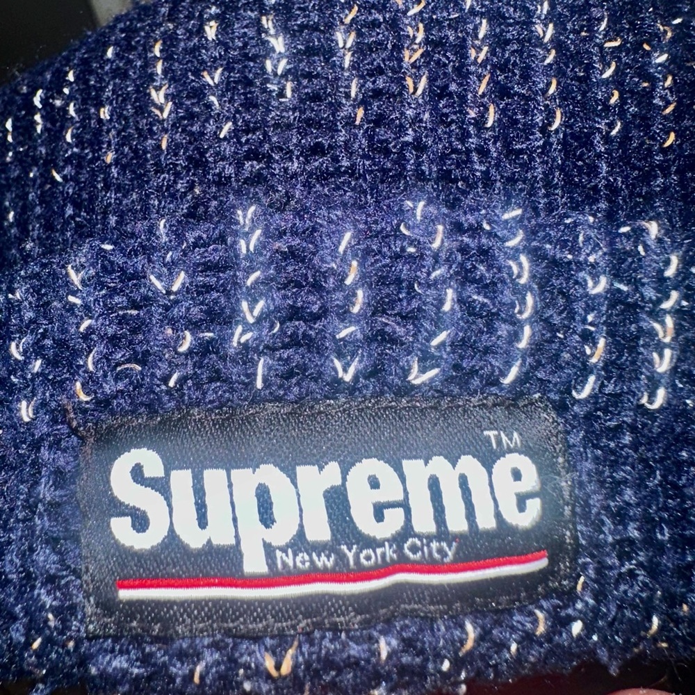SUPREME NYC BEANIE - Picture 3 of 4